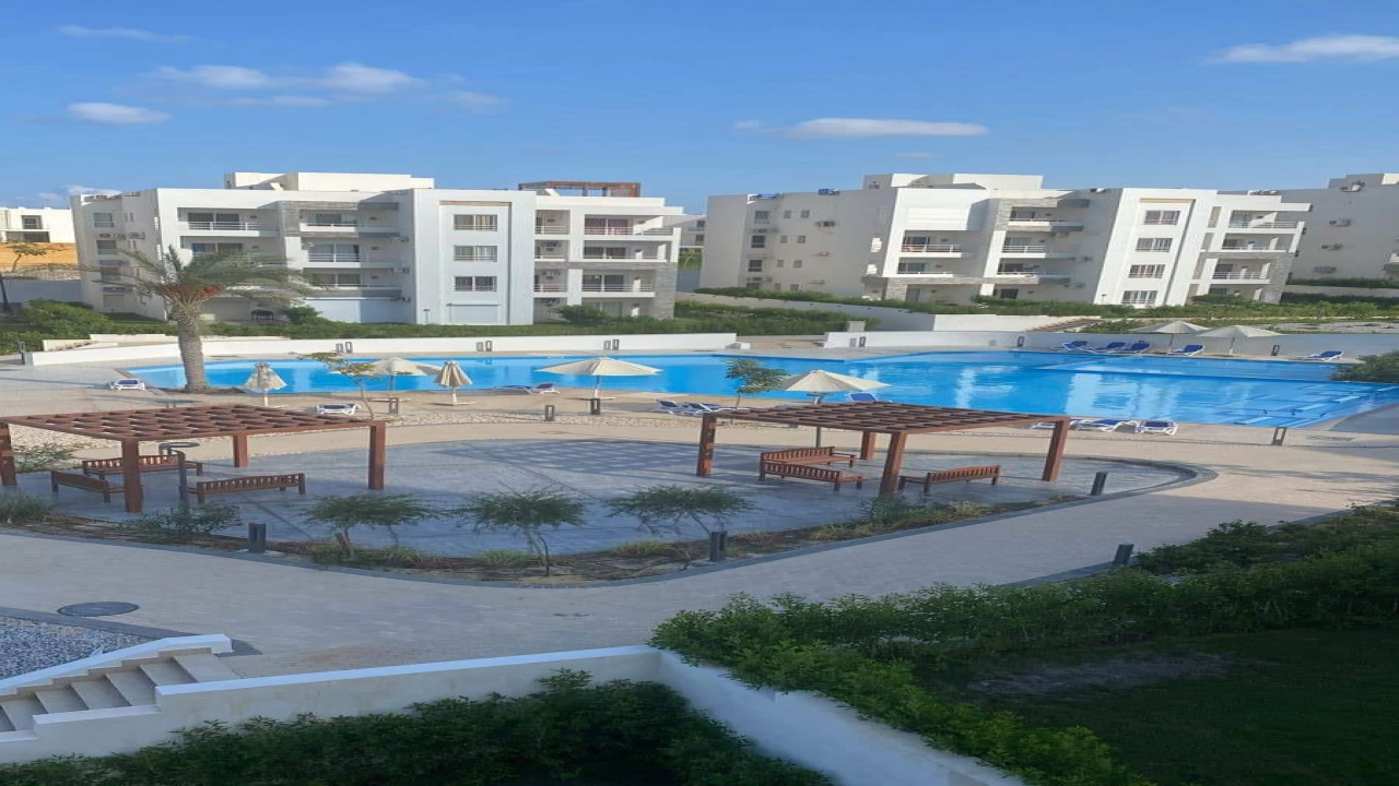 شاليه للإيجار في قرية امواج الساحل الشمالي