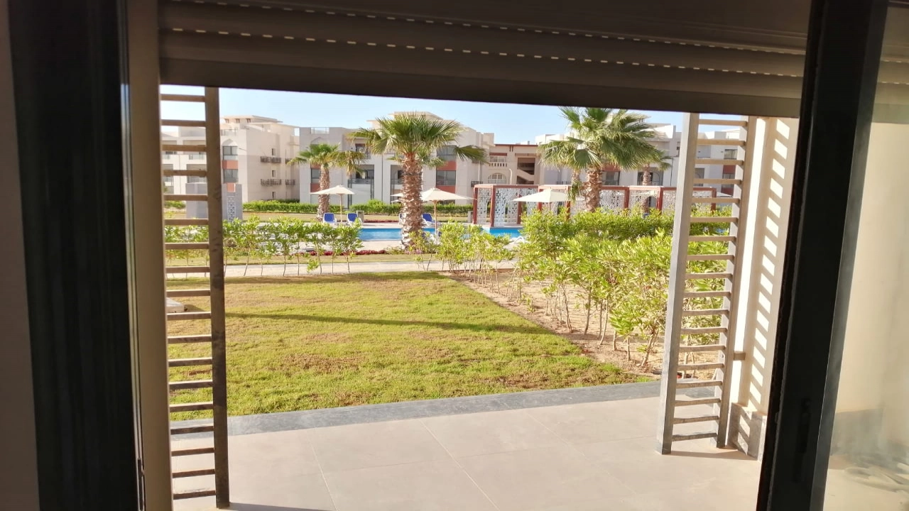 شالية 2 غرفة ارضي بجاردن للايجار - جايا (رأس الحمكة) - الساحل الشمالي