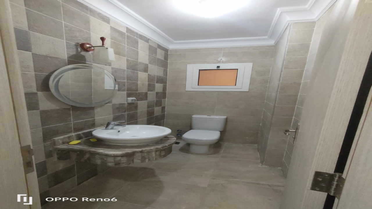 شالية للإيجار في الدون تاون العالمين الجديدة خلف ابراج العالمين