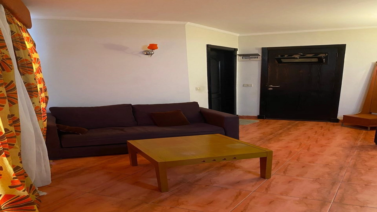 استوديو للايجار -- بورتو مارينا -- الساحل الشمالي