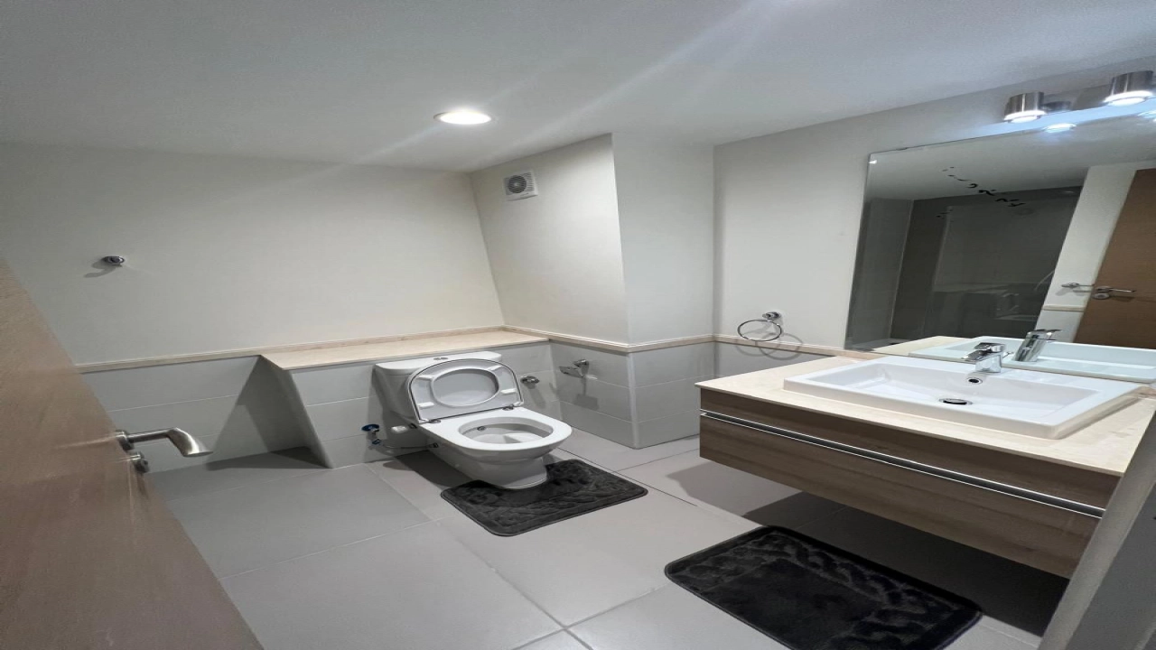 شالية 2 غ للايجار -- في مراسي -- الساحل الشمالي