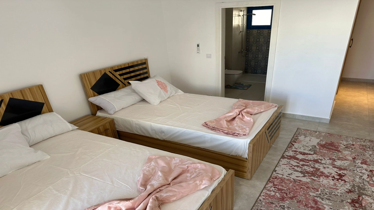 شالية 2 غرفة للايجار - بالساحل الشمالي - مراسي ( جريك )