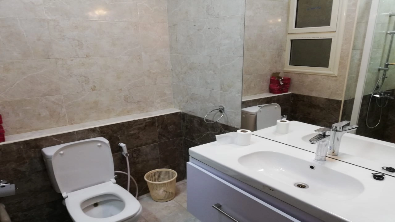 سينيور شالية 4 غرف للايجار - بالسالحل الشمالي - في هاسندا وايت