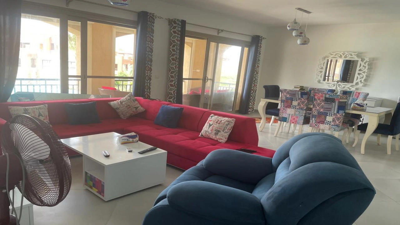 شالية 3غرفة للأيجار بالساحل الشمالي بقرية مراسي (فيردي)