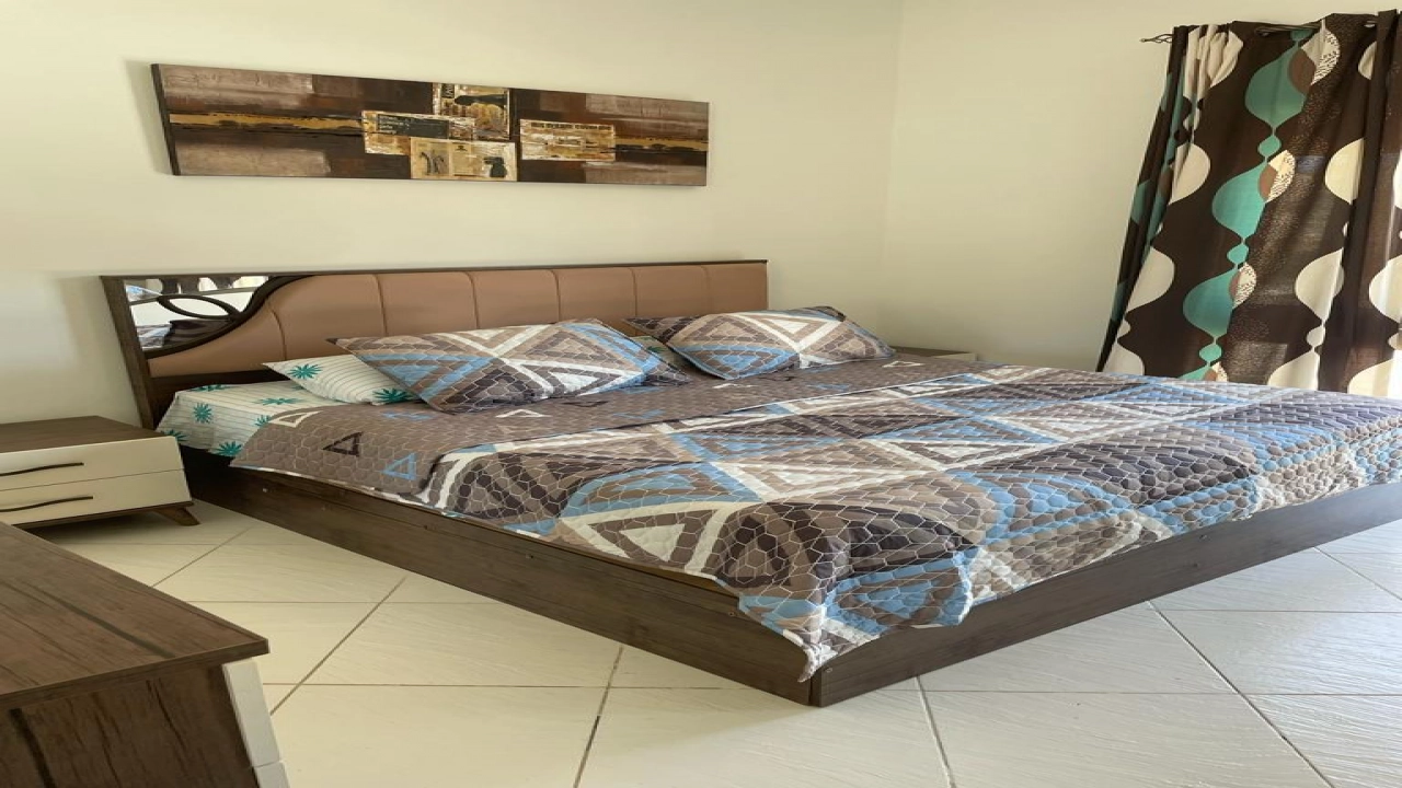 شالية 3غرفة للأيجار بالساحل الشمالي بقرية مراسي (فيردي)