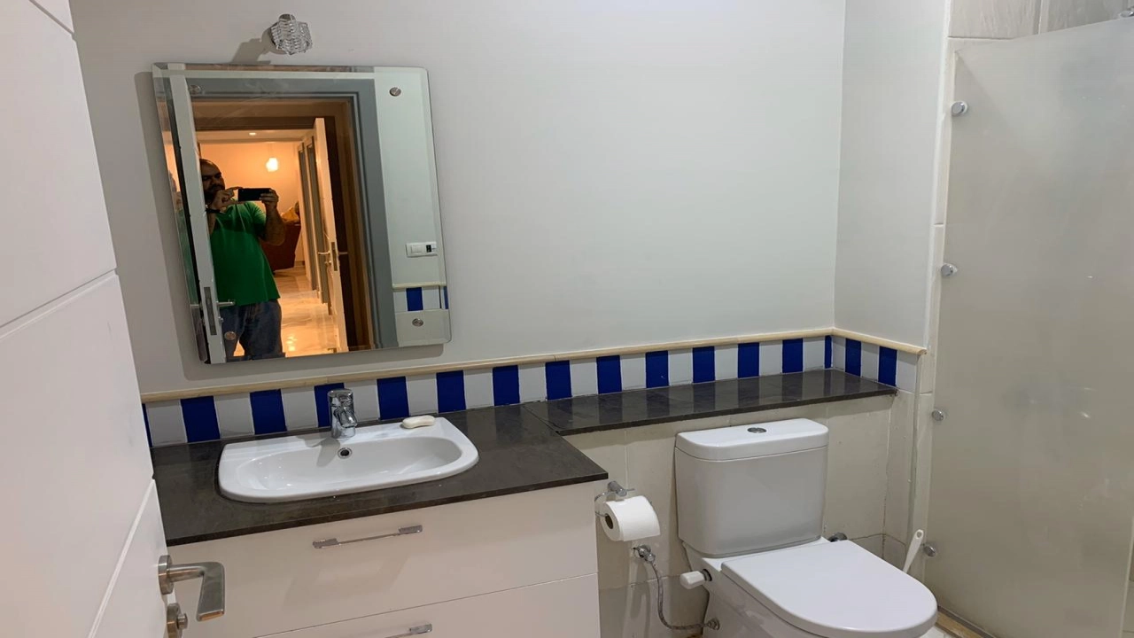 شالية للايجار 3 غرف بالساحل الشمالي بقرية مراسي (بلانكا)