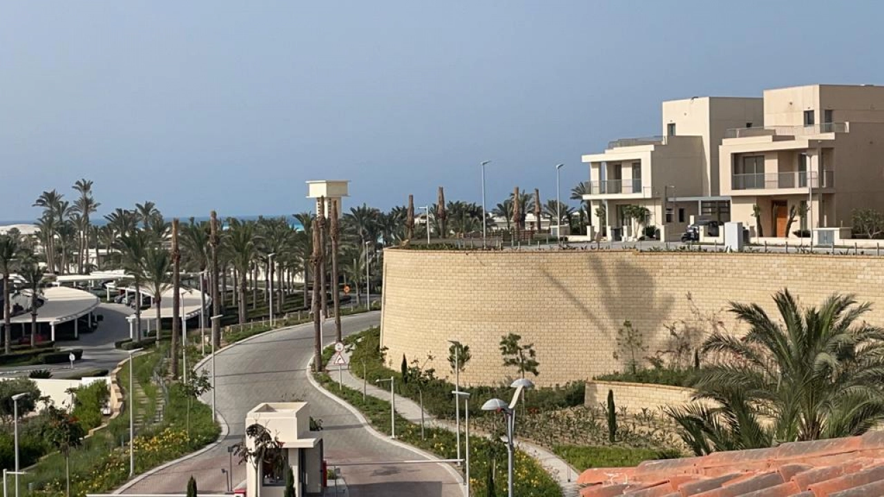 شالية 3 غرف للأيجار بالساحل الشمالي بقرية مراسي(فيردي)