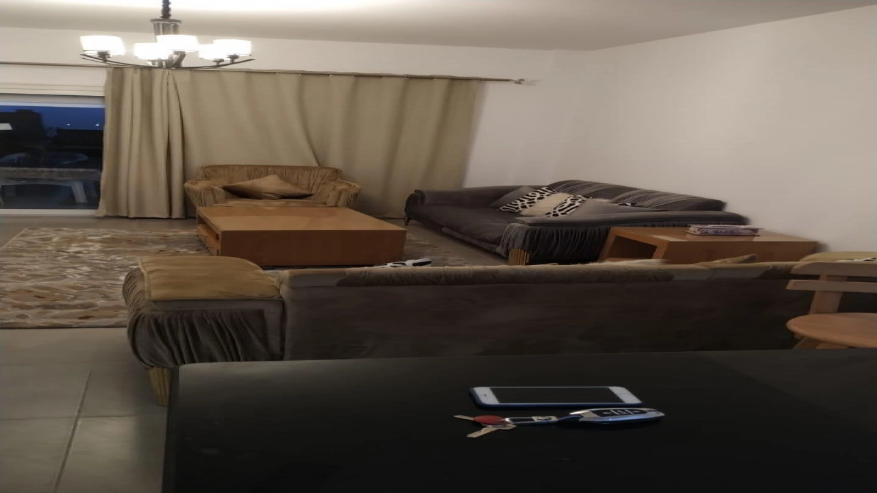 شاليه للإيجار في قرية امواج سيدي عبد الرحمن الساحل الشمالي 3 غرف نوم