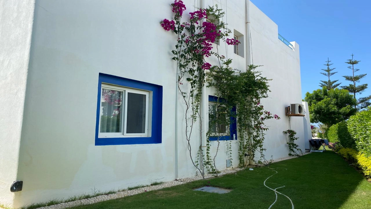 فيلا للأيجار بالساحل الشمالي قرية ماونتن فيو