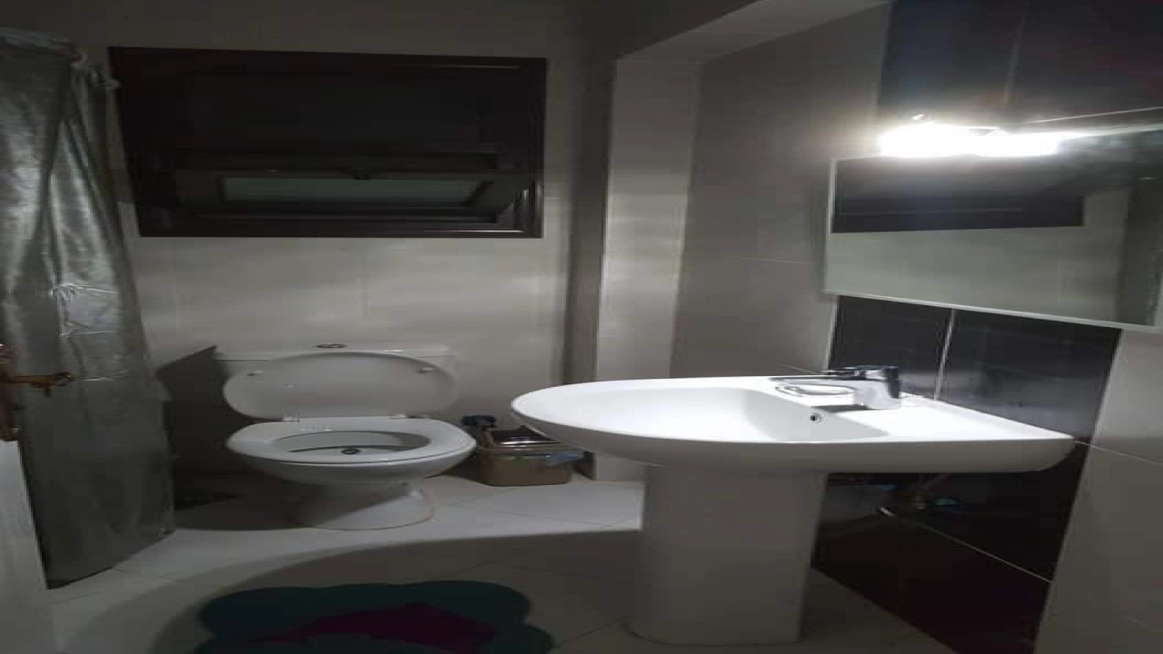 شالية للإيجار في قرية نيس الساحل الشمالي 3 غرف نوم