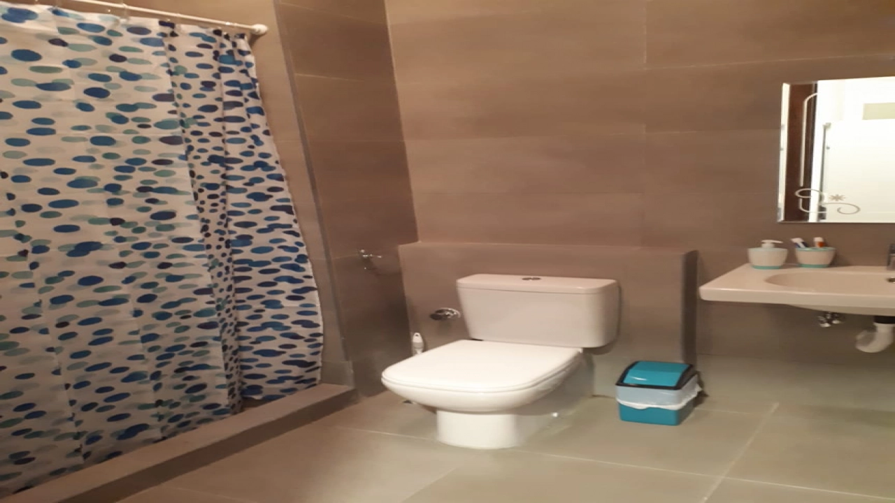 شالية للايجار3  نوم اراضي بحديقة في قرية امواج الساحل الشمالي