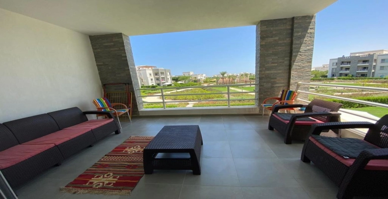 شالية للإيجار في قرية امواج الساحل الشمالي  Chalet for rent in Amwaj North Coast Village