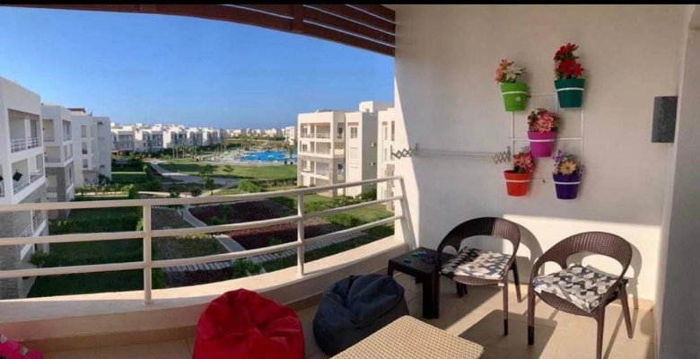 شالية للإيجار في قرية امواج الساحل الشمالي Chalet for rent in Amwaj North Coast Village