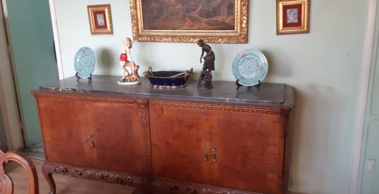 شقة للإيجار  في المهندسين تحتوي علي 4 غرف نوم + ريسبشن 3 قطع + 2 حمام + بلكونة بطول الشقة