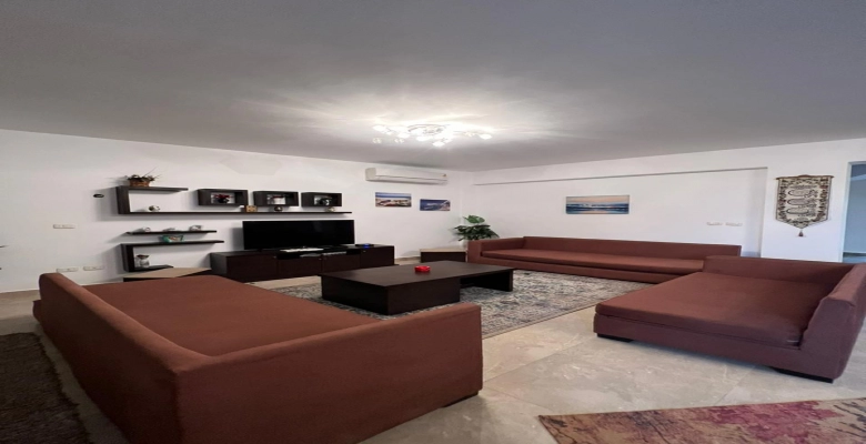 فيلا للإيجار في قرية امواج الساحل الشمالي Villa for rent in Amwaj North Coast Village