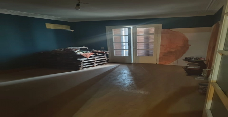 شقة للبيع في الزمالك وبسعر مغري | Algomhoria