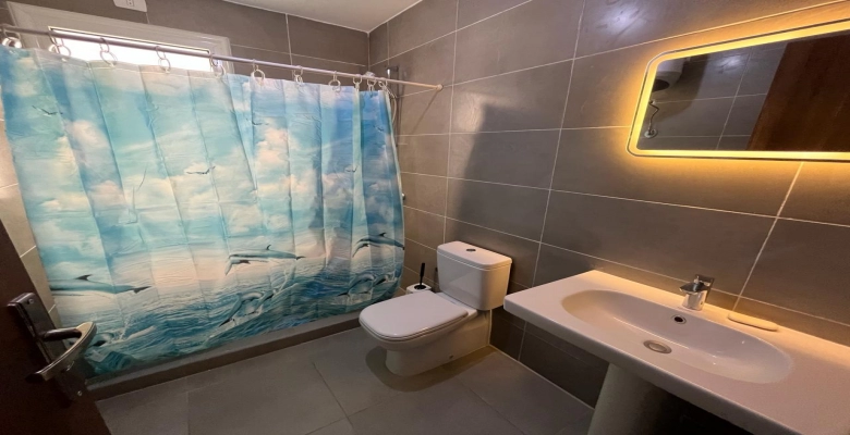 شالية للإيجار في قرية امواج الساحل الشمالي Chalet for rent in Amwaj North Coast Village