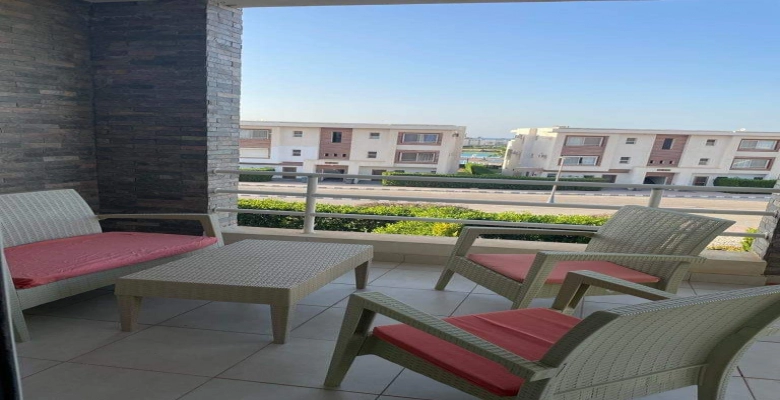 شالية للإيجار في قرية امواج الساحل الشمالي Chalet for rent in Amwaj North Coast Village