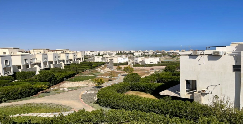 شاليه للايجار بامواج في الساحل الشمالي   Chalet for rent in Amwaj, North Coast