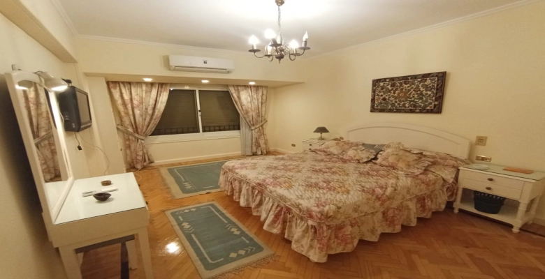 شقه للايجار في عبد المنعم رياض بالجيزه   Apartment for rent at 18 Abdel Moneim Riad Street, Giza