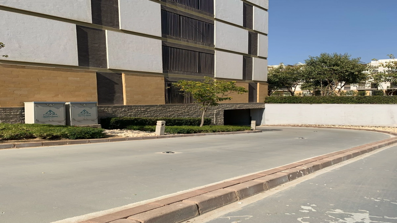 الشيخ زايد- 4 شقق ف كمبوند ويست للبيع