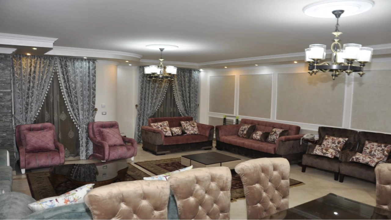شقة للبيع بشارع اسراء المعلمين - المهندسين / Apartment for sale on Asraa Al-Mualimin Street - Al-Mohandseen.