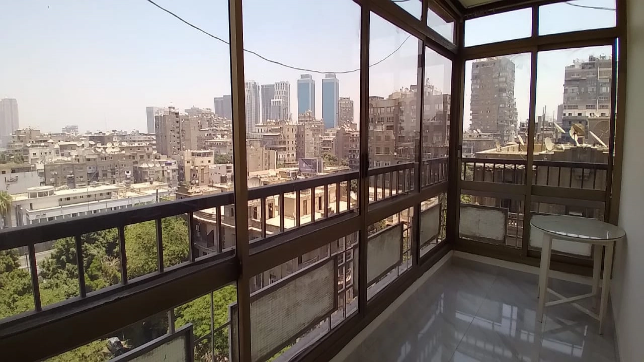 شقه للايجار في الزمالك بالقرب من  سفاره ليبيا