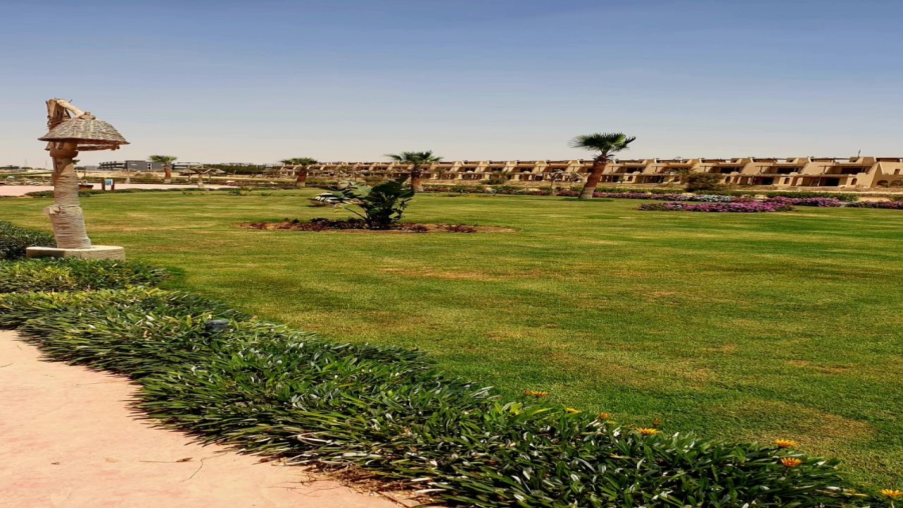 شالية للإيجار في قرية بلومار العين السخنة 2 غرف