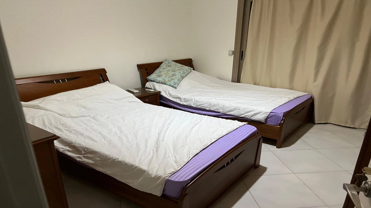 شاليه للايجار في مراسي فيردي ارضي بجاردن غرفتين