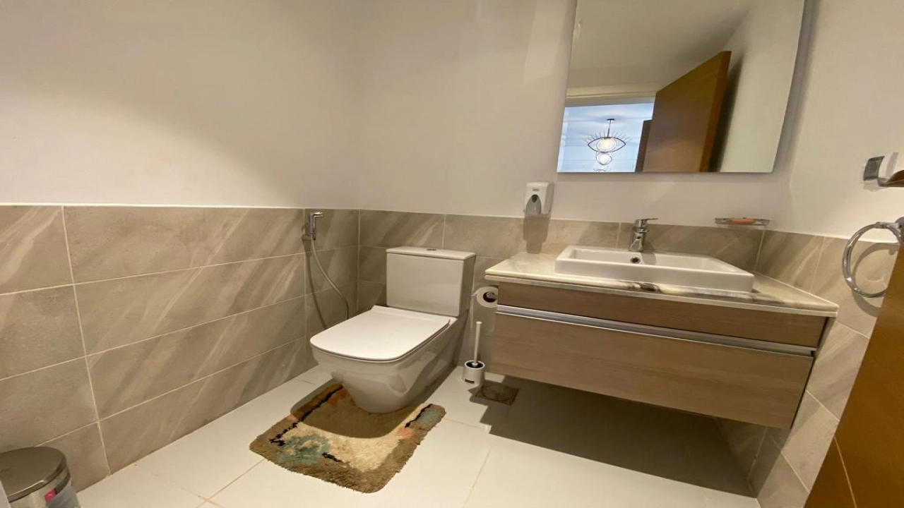 شاليه للايجار في مراسي مارينا ارضي بجاردن 3 غرف