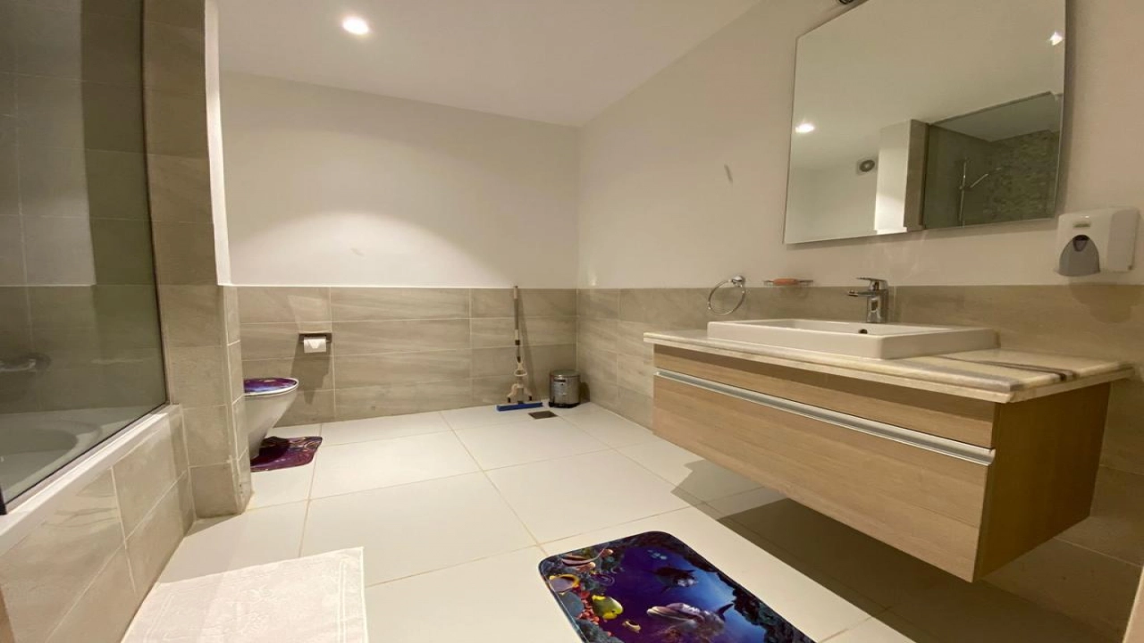 شاليه للايجار في مراسي مارينا ارضي بجاردن 3 غرف