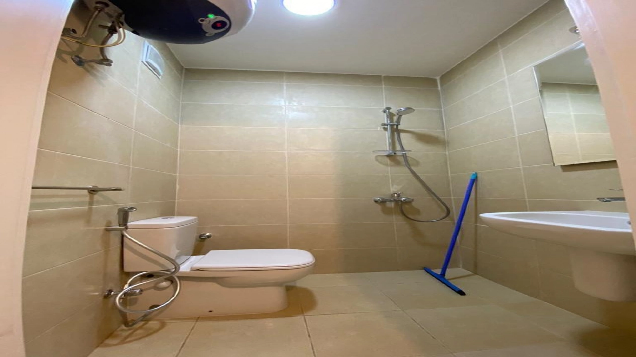 شاليه للايجار في مراسي مارينا ارضي بجاردن 3 غرف