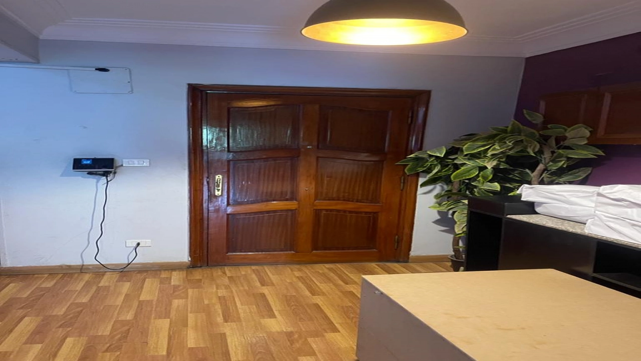 ايجار مكتب او عيادة في الدقي