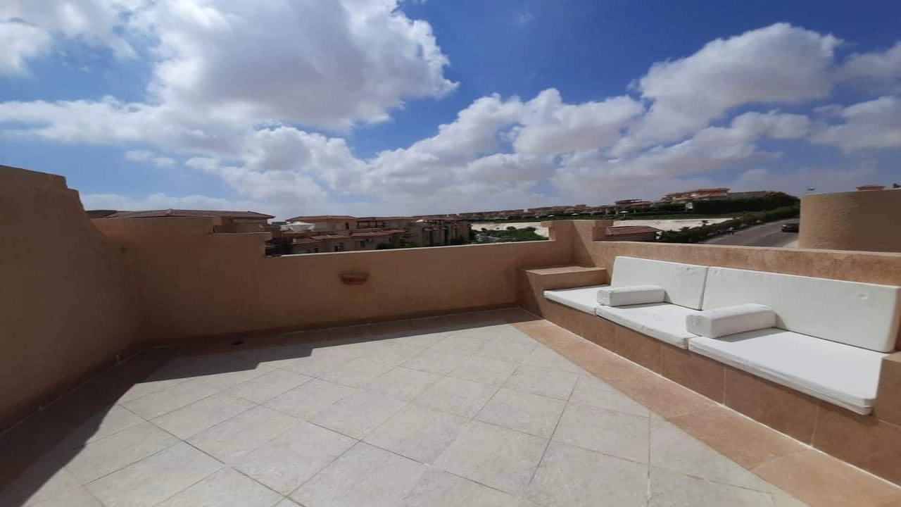 شاليه للايجار في الساحل الشمالي _ تلال العلمين