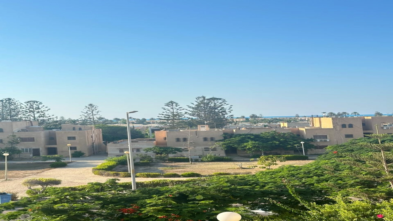 ( شاليه للايجار) مارينا ٢ بالساحل الشمالي (٣ صف بحيرة)