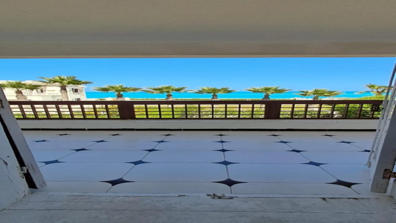 (شاليه  للايجار) بالمنطقه السادسه ياقوته بوابه 1 مارينا