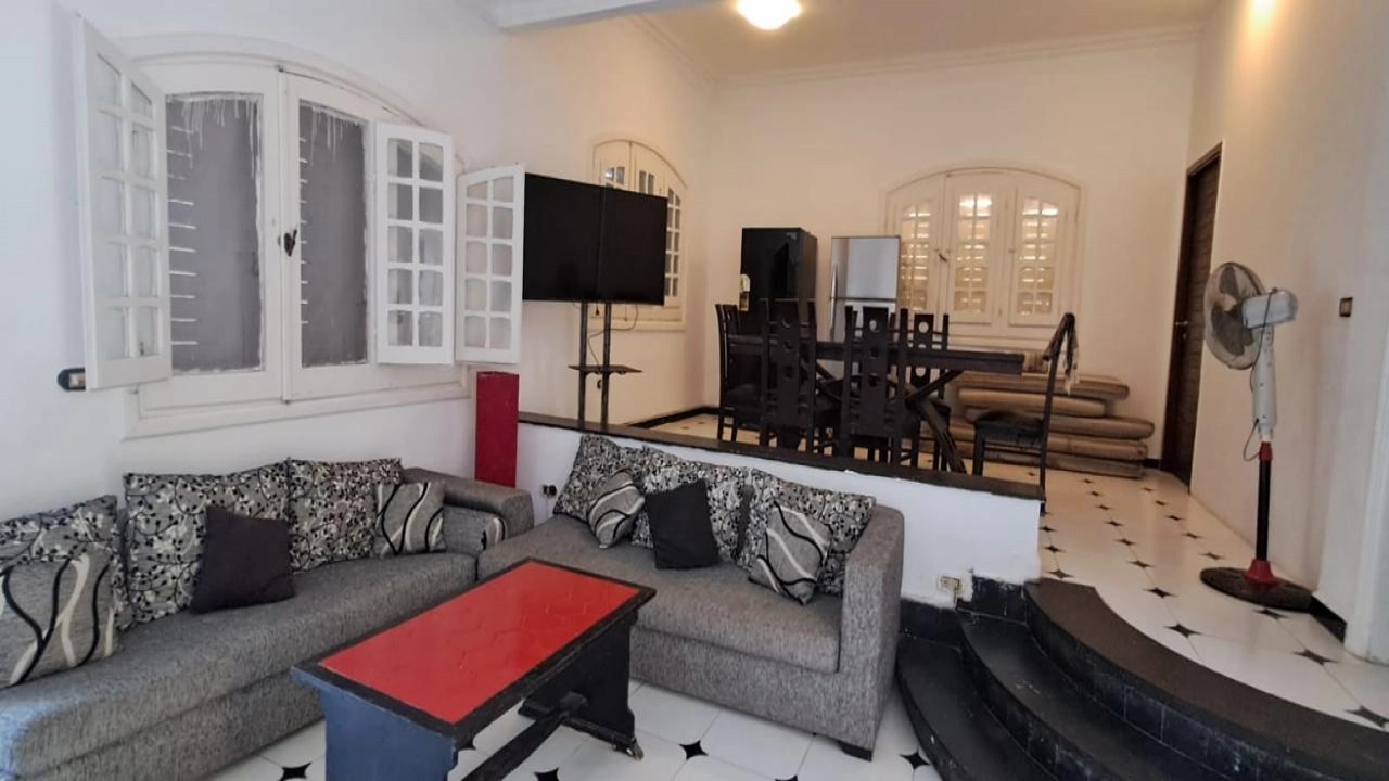 (شاليه  للايجار) بالمنطقه السادسه ياقوته بوابه 1 مارينا