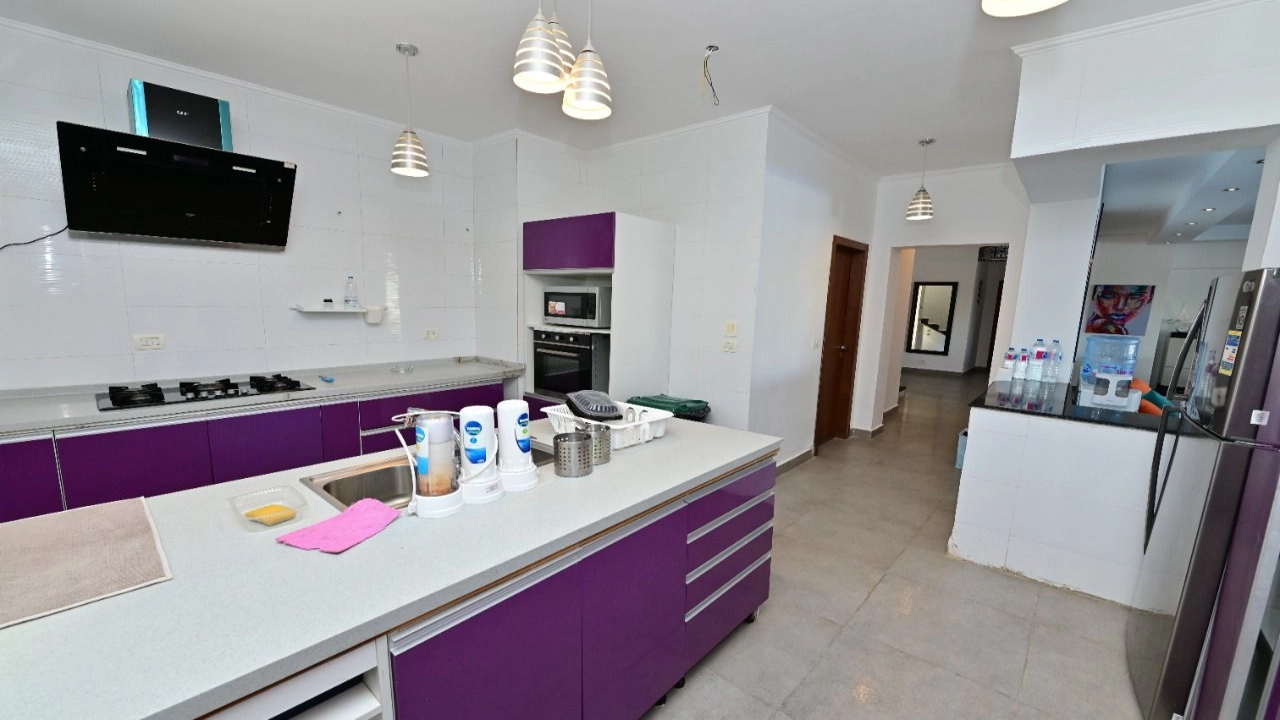 فيلا ( للايجار ) في هاسيندا باي