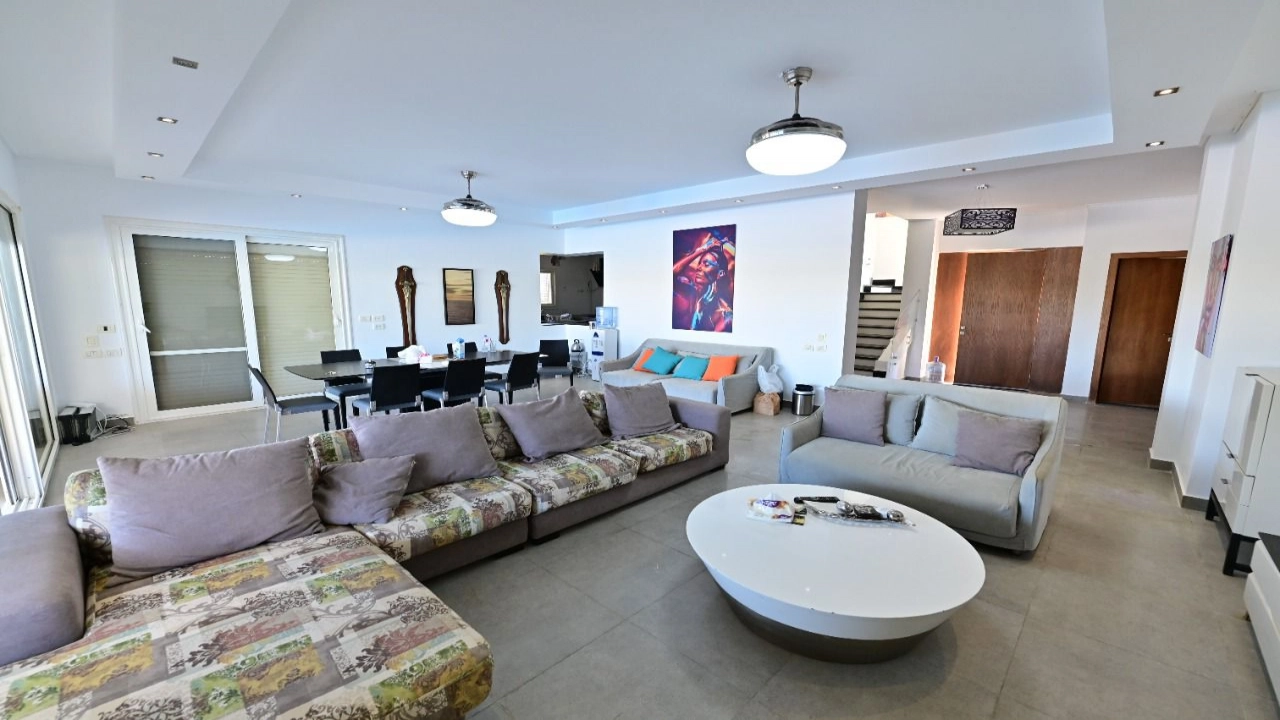 فيلا ( للايجار ) في هاسيندا باي