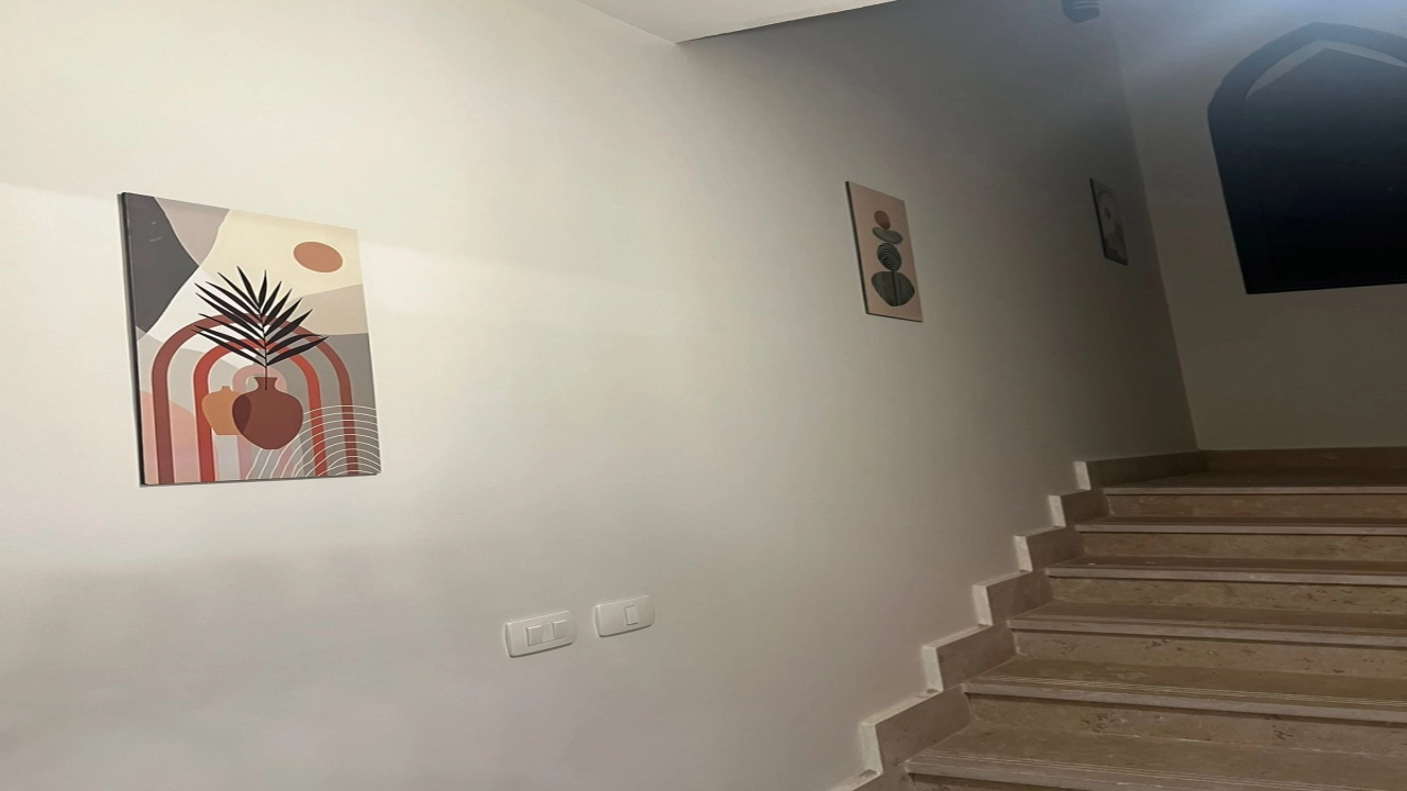 شاليه للايجار في جايا راس الحكمة غرفتين