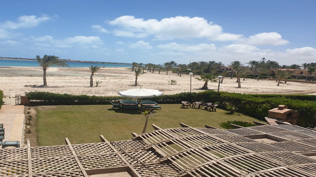 فيلا للايجار فى مارينا 4  (الساحل الشمالى )