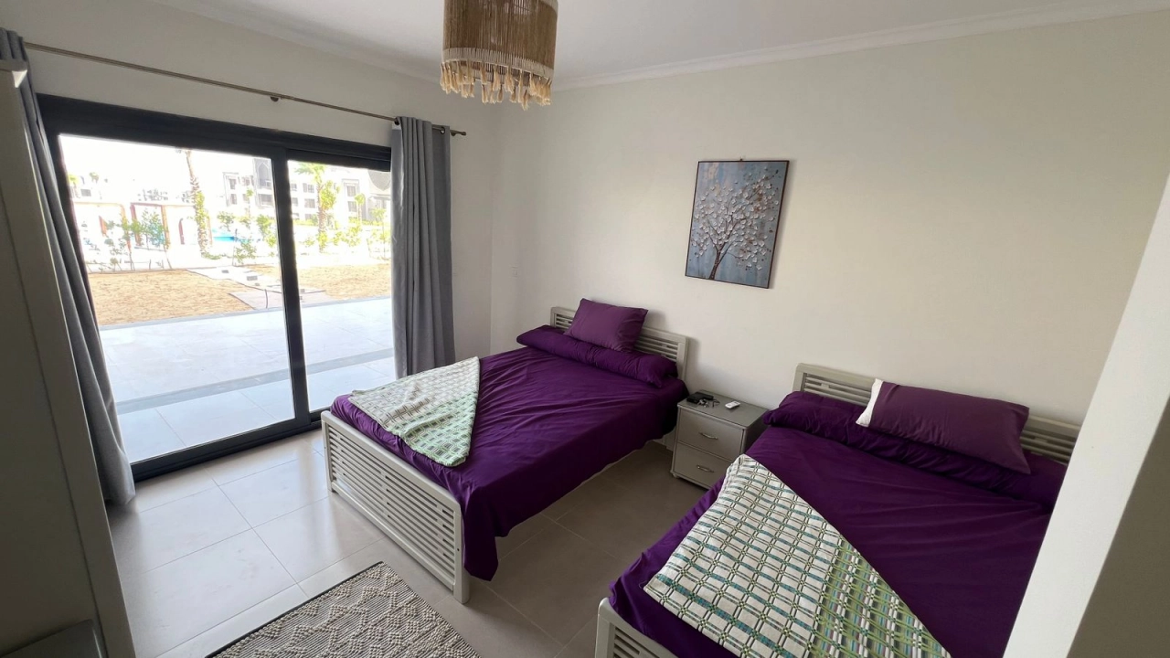 شاليه للايجار في جايا راس الحكمة ارضي بجاردن غرفتين