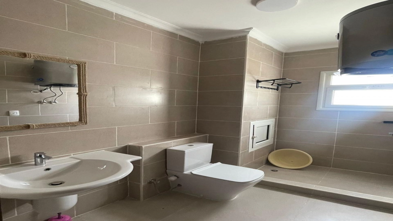 شالية للايجار في جايا راس الحكمة غرفتين