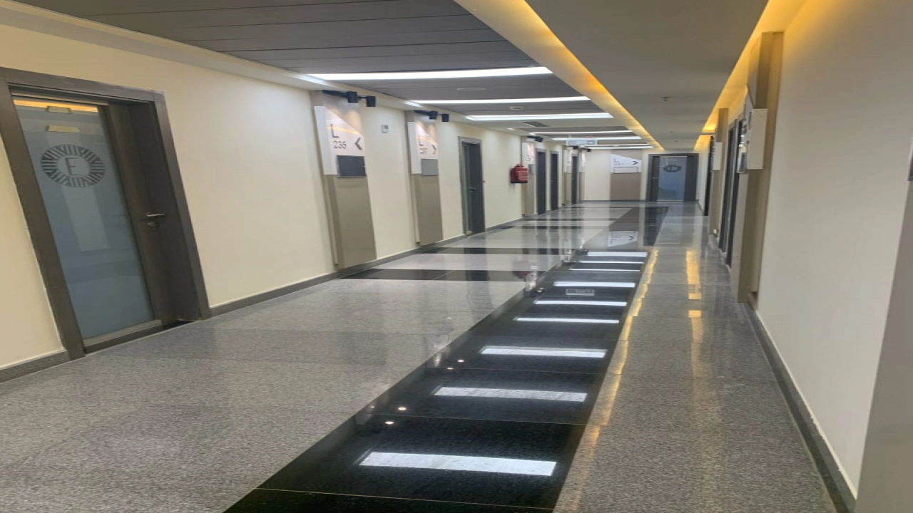 عيادة للايجار في التجمع