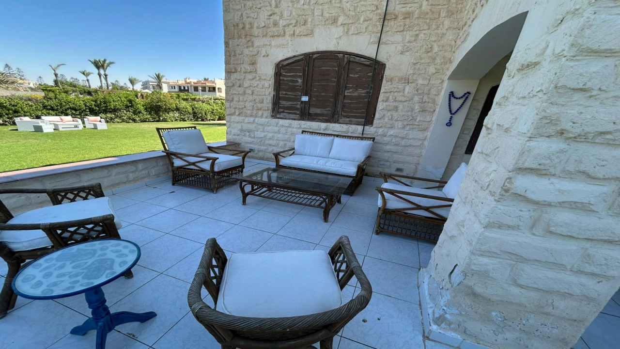 فيلا في الساحل الشمالي_ للايجار_ بمارينا 5 3غرف