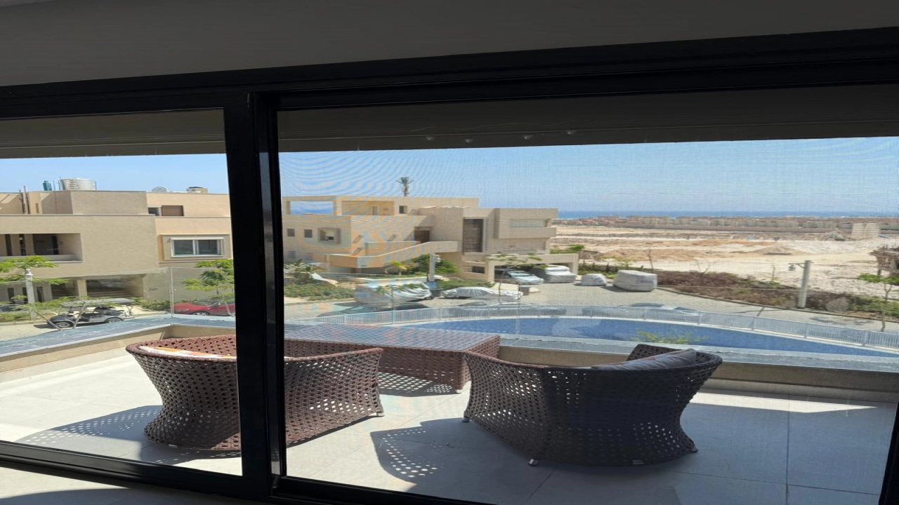 سنيور شاليه للإيجار في الساجل الشمالي قريه هاسيندا وايت