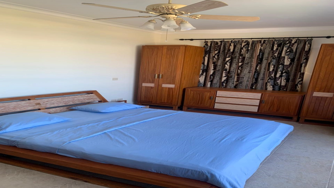 فيلا للبيع _ب سيدي عبد الرحمن(تلال)