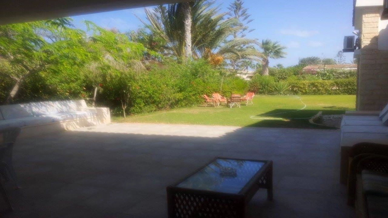 فيلا للايجار في قريه ديبلو 3 في سيدي عبد الرحمن الساحل الشمالي