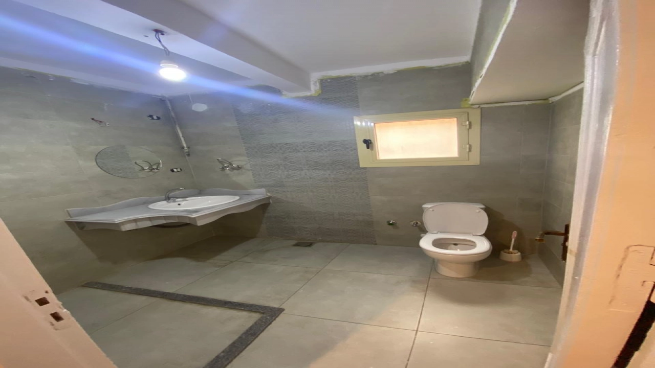 استديو مفروش للايجار بارقي مكان في الزمالك  اطلالة علي النيل قريب من كل الخدمات