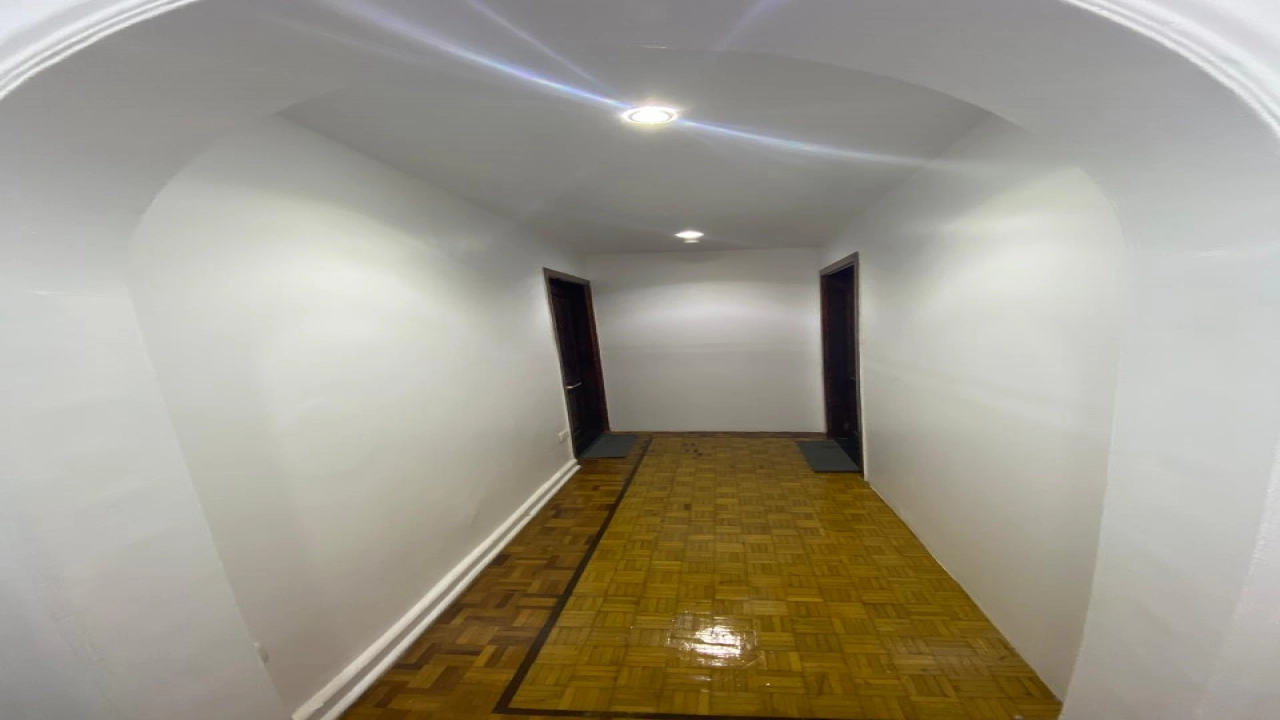 استديو مفروش للايجار بارقي مكان في الزمالك  اطلالة علي النيل قريب من كل الخدمات